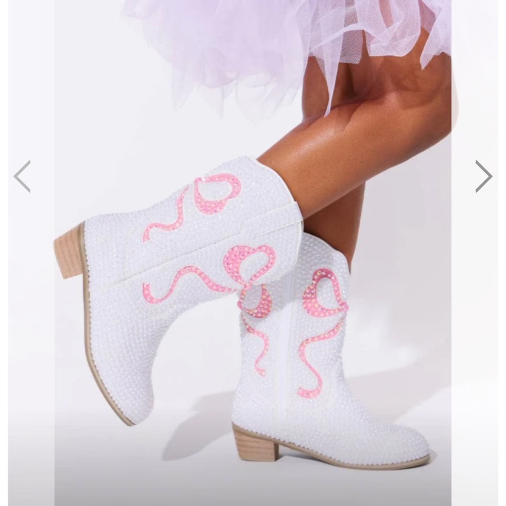 SOLD OUT Highly Sought After CRYSTAL BOW COWGIRL BOOTS